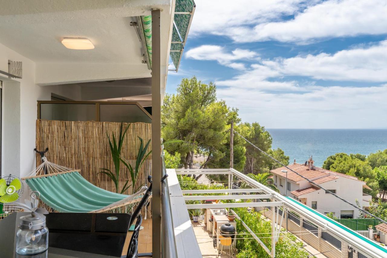 Beach Front Retro Hideaway In Salou Kültér fotó