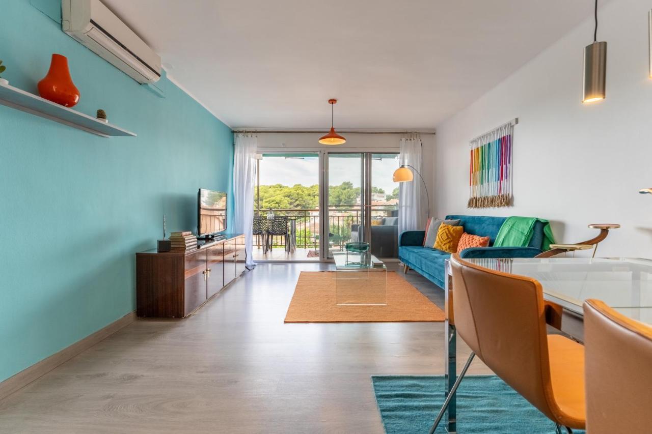 Beach Front Retro Hideaway In Salou Kültér fotó