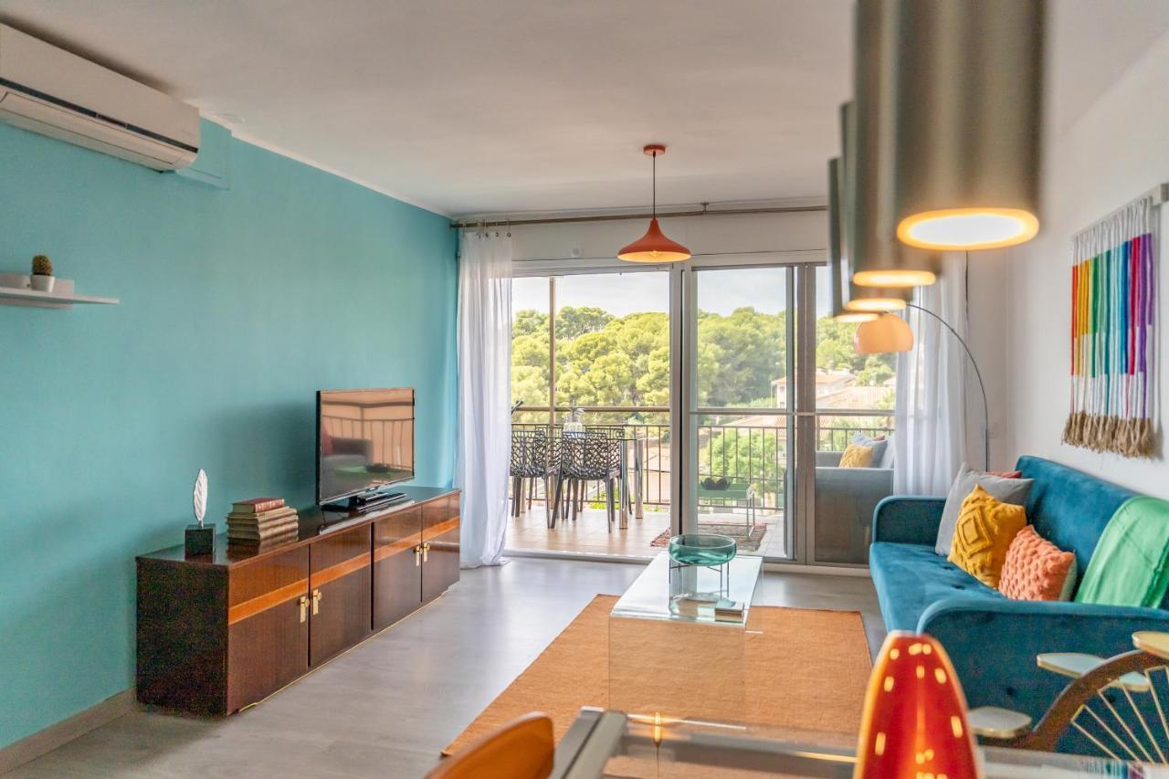 Beach Front Retro Hideaway In Salou Kültér fotó