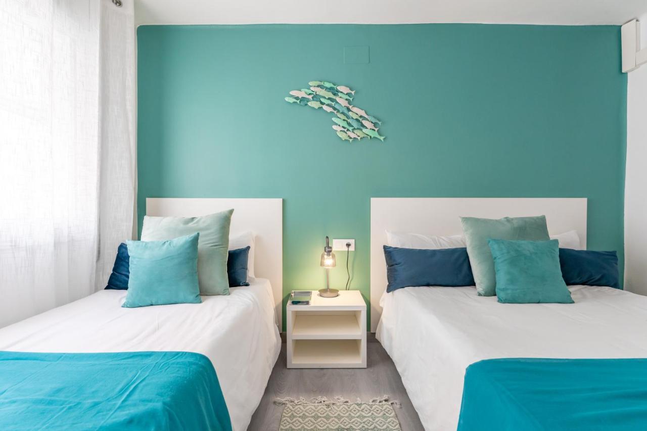 Beach Front Retro Hideaway In Salou Kültér fotó